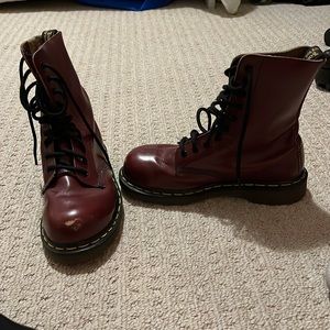 Burgundy steel toed original Doc Martins. Size 7/UK 5. Worn maybe 10 times.